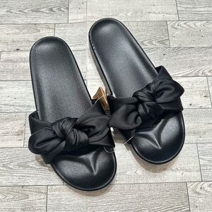 NWT VS PINK SOLID BLACK PINK BOW SLIDES
